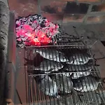 Linda *